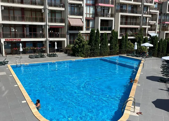 Helios Near Sea アパート